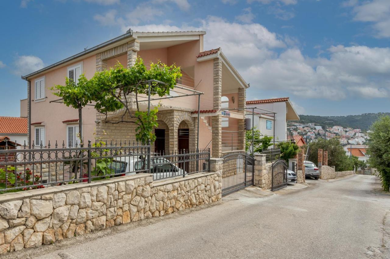 Apartmani Prkacin Trogir Exterior foto